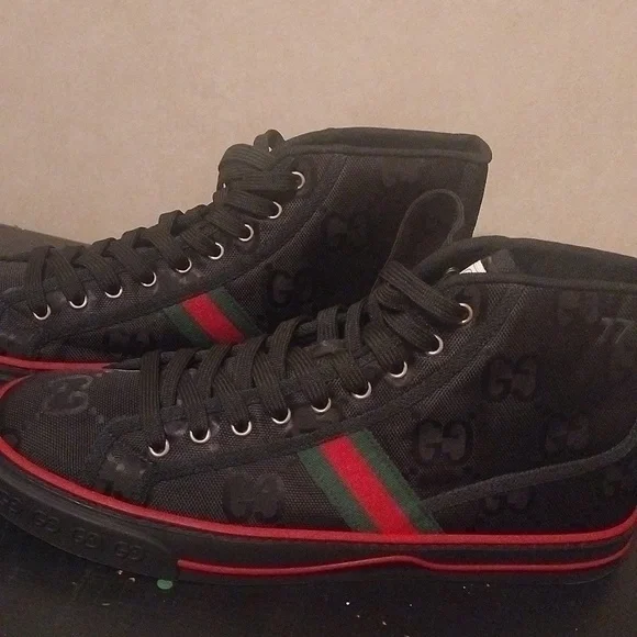 Gucci 12 Black